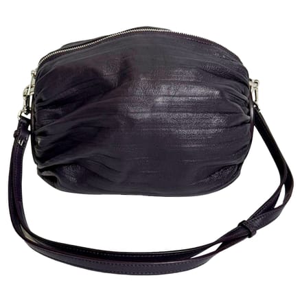 Loewe Geplooide Armbandzak in Paarse Leren