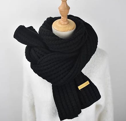Gebreide Dames Sjaal Langwerpig – Zwart – Warm en Stijlvol – 180x30 cm