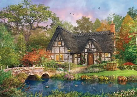 Puzzel 2000 Stukken: Cottage bij Stenen Brug