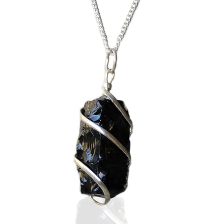 Cascade gewikkelde edelsteen ketting - ruwe zwarte onyx