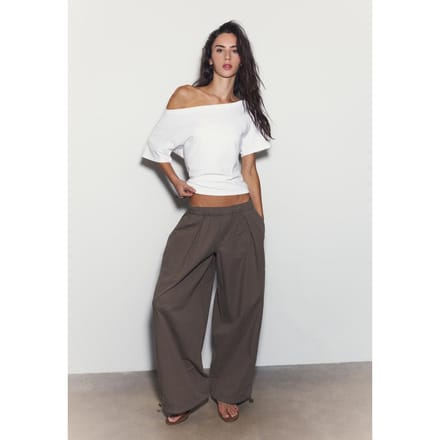 Stradivarius T-shirt met korte mouw, boothals en ruches  Wit M