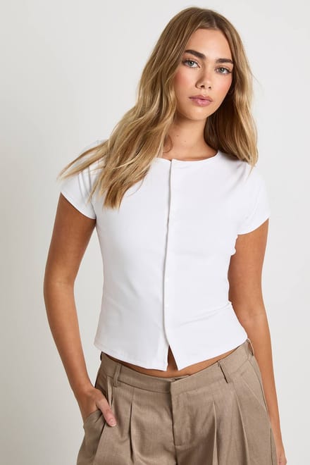 boohoo Dames Peached Sculpt Popper Door Korte Mouw Top | Wit | Maat: 40