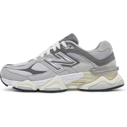 New Balance 9060 Sneakers Dames - Grijs - Maat 37.5 - Mesh/Synthetisch