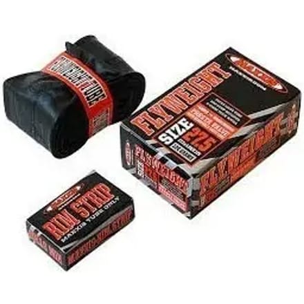 Maxxis Fly Weight Presta 48 Mm Binnenband Zwart 700C / 18-25