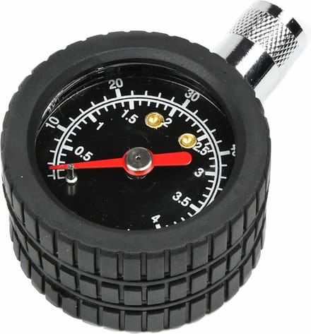 Benson Bandenspanningsmeter - Rubberen grip - Meetbereik 0-4 bar - Compact formaat