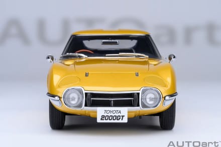 AUTOart 1/18 Toyota 2000GT - 1967, Gold