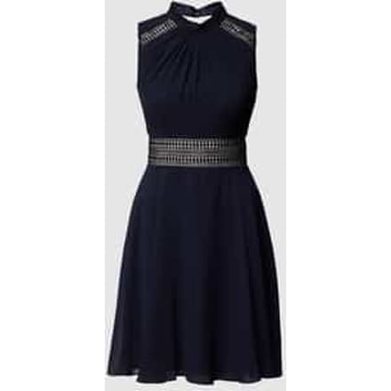 Mouwloze jurk met borduursels