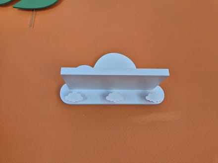 MDF Wandplank met Wolkvormige Haken voor Kinderkamer