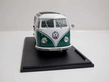Solido 1/18 VW T1 Samba - 1962, Groen/Wit