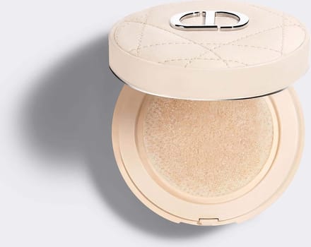 Christian Dior Dior Forever Cushion Powder Loose Powder 010