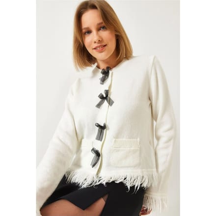 Franje Ribgebreide Cardigan met Knopenluiting