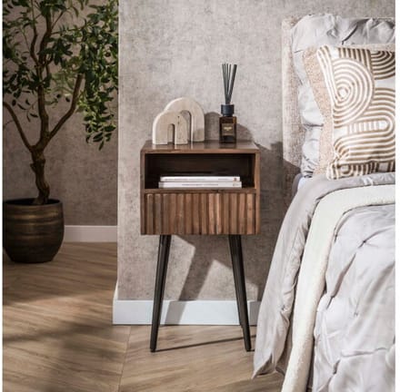 Nachtkastje 1L Carve - Massief acacia drift brown