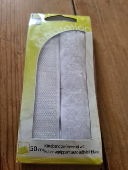 50cm Klittenband zelfklevend wit Sorbo. 25 mm breed. Universeel.