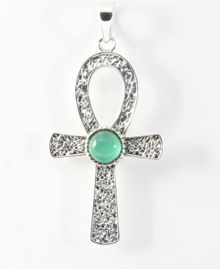 Bewerkte zilveren ankh hanger met jade