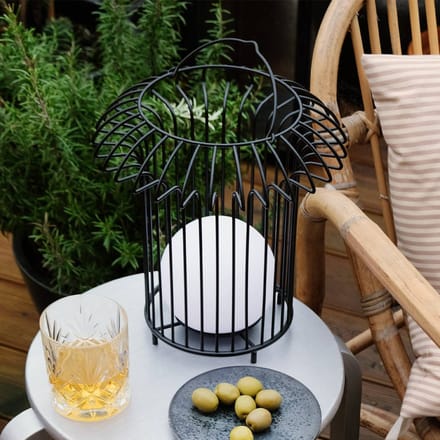 Dyberg Larsen LED-batterij-tafellamp Basket, zwart, metaal