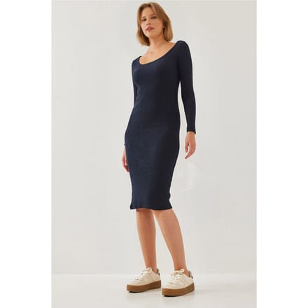 Gegolfde Ribbels Midi Jurk met Vierkante Kraag