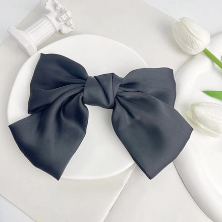 Zac's Alter Ego - Large Satin Hair Bow On Barrette Haarstrik - Zwart