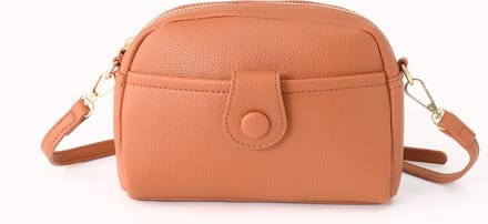 Nouka - Minimalistisch cognac tasje met knoop detail