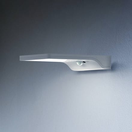 OSRAM Door LED-solarlamp wit, IP44, met bewegingssensor, koel wit licht (4000 K), op zonne-energie, voor buitenruimtes