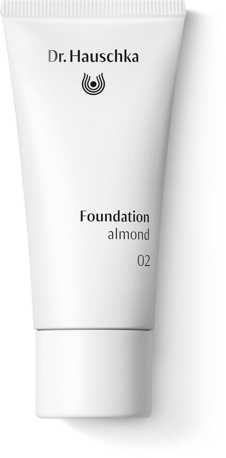 Dr. Hauschka Foundation 02 almond