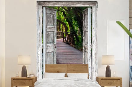 Behang - Fotobehang Brug - Bos - Doorkijk - Breedte 180 cm x hoogte 280 cm