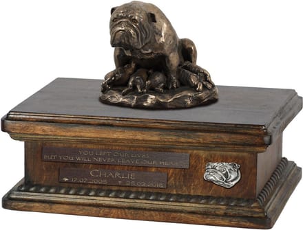 Persoonlijke houten urn voor bulldog as met beeldje