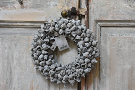 Couronne - Krans Ø 30 cm - Coco fruit wreath licht grijs / grey mist - krans Coco fruit Ø 30 cm - Landelijk sober robuust.