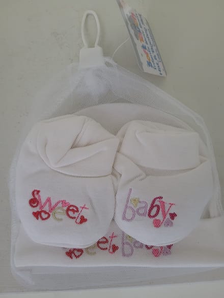 Soft Touch Kadosetje sokjes en mutsje