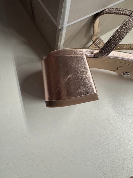 Tamaris Sandalen met hak goud Textiel - Dames - Maat 39