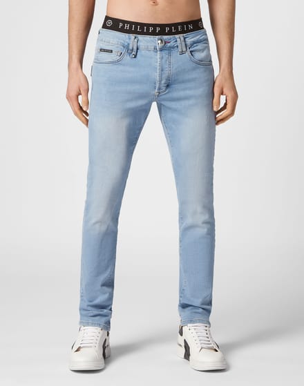 Jeans Recht Model