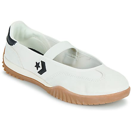 Ballerina's Converse RUN STAR TRAINER BALLET FLAT