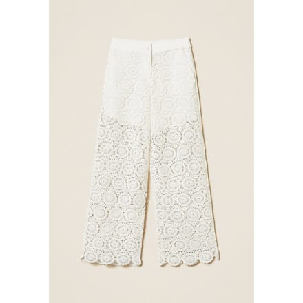 broek in macrame wit meisje