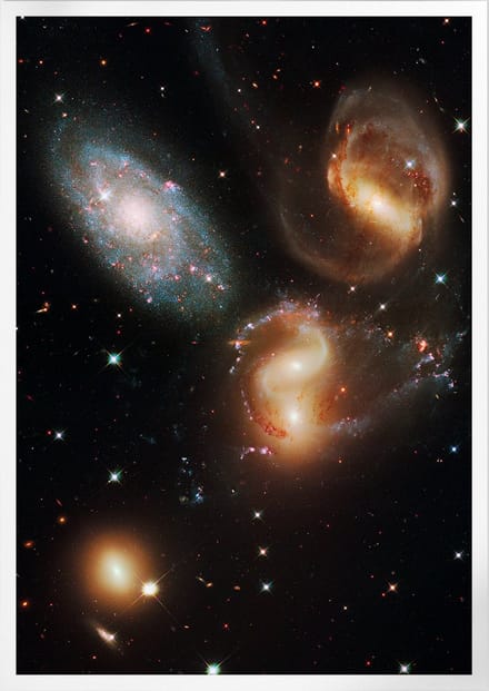 Galactic Wreckage In Stephan's Quintet | Space, Astronomie & Ruimtevaart Poster | B2: 50x70 cm
