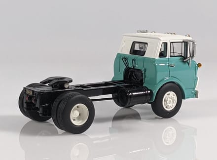 Chevrolet Tilt Cab 1960 - 1:64 - Neo Scale Models