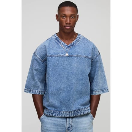 Oversized Boxy V-hals Denim Hockey T-shirt | Mid Blue | Size Medium