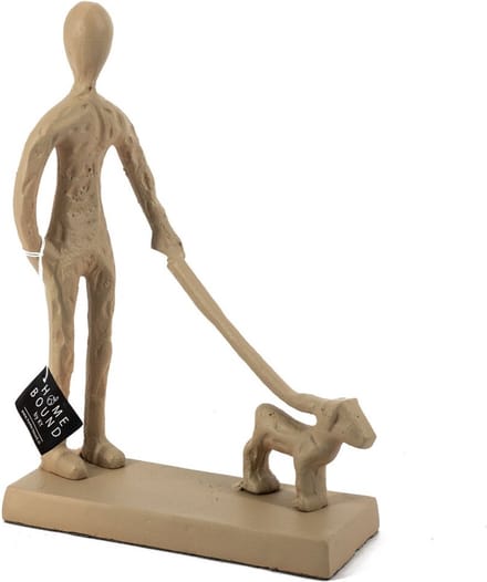 Beeld man met hond beige