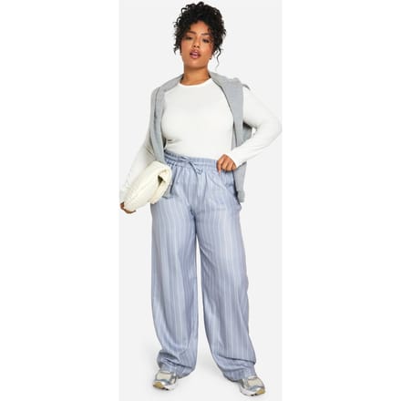 boohoo Dames Plus gestreepte geweven broek met trekkoord | Grijs | Maat: 56