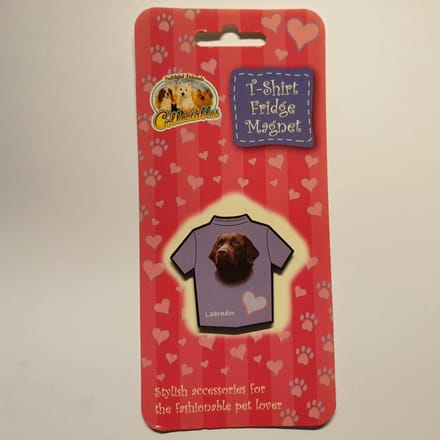 Magneet in t-shirt vorm Bruine Labrador