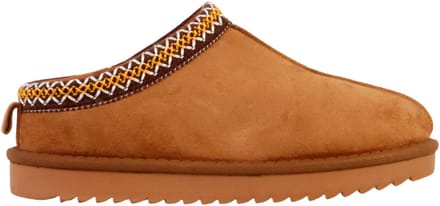 Pantoffels en klompen om aan te trekken