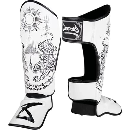 Thaibokshinspraken 8 Weapons Sak Yant Tiger,