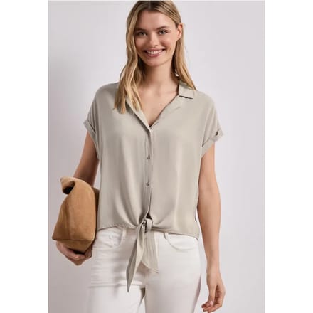 Blouse met overhangende schouders en bowlingkraag