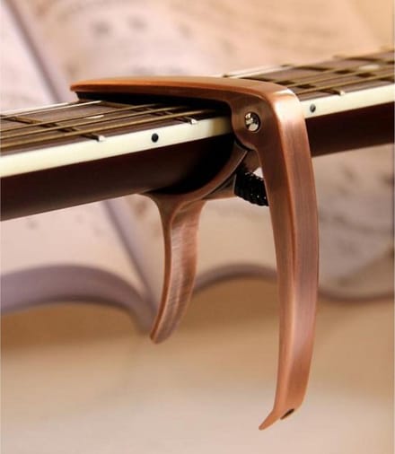 MUSIC STORE MS-EGC Capodaster curved BR - Capo