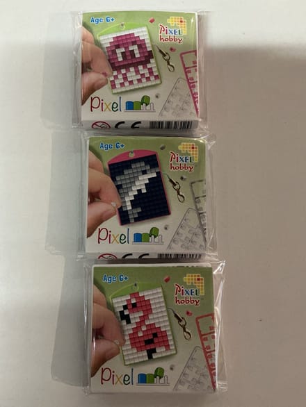 SET 3 PIXELHOBBY MEDAILLONS KWAL-DOLFIJN-FLAMINGO