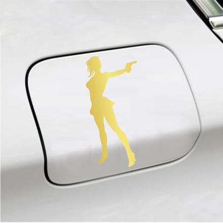 Bumpersticker - Vrouw Met Geweer - 8 X 16 - Goud