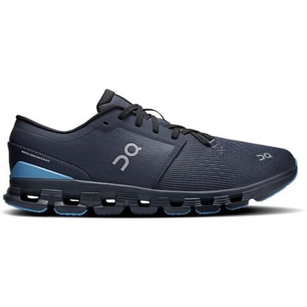 Lage Sneakers On Cloud X 4
