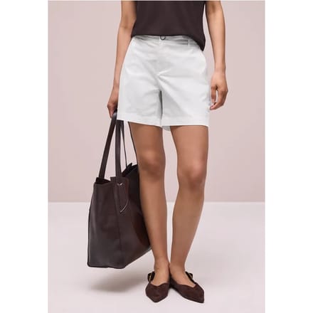 Mid Waist chino shorts in een casual pasvorm
