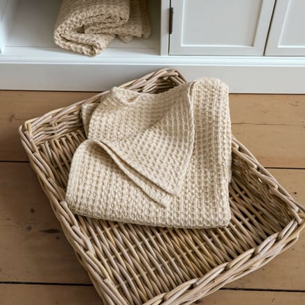 LOBERON Handdoek Maralei beige