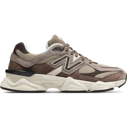 New Balance 9060 Sneakers Heren - Bruin - Maat 45 - Suède