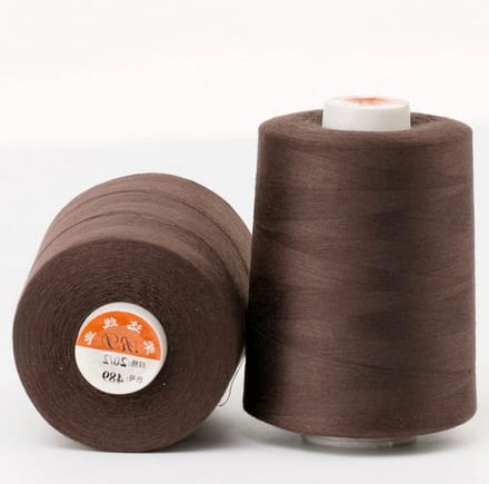 Naaigaren Spoel - Polyester Draad - Kleding Maken - Hoge Kwaliteit - 6000 Yards - Koffie