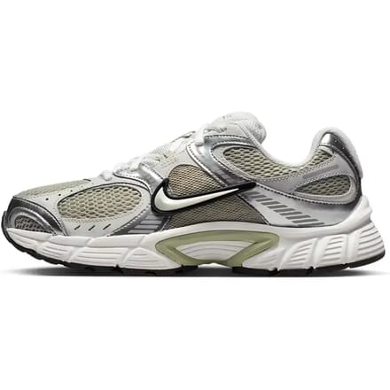 Nike V5 Dames Sneakers Hq7901-301 - Kleur Groen - Maat 37.5